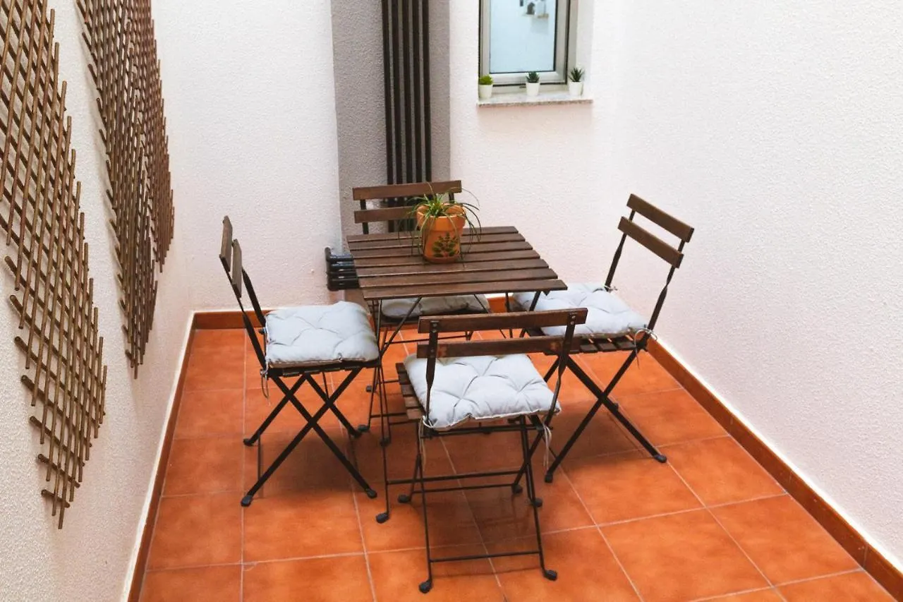 Apartment With A Patio In Las Canteras contacts
